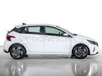 Usado Hyundai i20 100 CV (73 kW) 2022 Blanco Utilitario