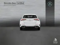 Usado Mercedes A180 AMG line 136 CV (100 kW) 2024 Blanco polar Berlina