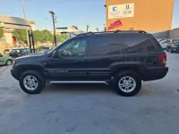 Usado Jeep Grand Cherokee Laredo 162 CV (119 kW) 2004 Azul SUV