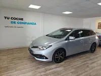 Usado Toyota Auris Hybrid 136 CV (100 kW) 2017 Gris / plata Familiar