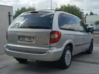 Usado Chrysler Voyager 143 CV (105 kW) 2007 Gris / plata Monovolumen