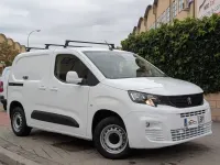 Usado Peugeot Partner Premium 100 CV (73 kW) 2019 Blanco Monovolumen