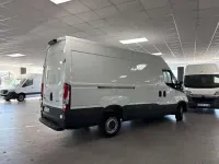 Usado Iveco Daily 160 CV (117 kW) 2023 Blanco Van