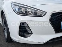 Usado Hyundai i30 140 CV (102 kW) 2018 Blanco Berlina