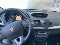 Begagnad Renault Mégane Dynamique 105 HK (77 kW) 2009 Vit Sedan