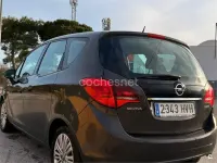 Usado Opel Meriva Selective 120 CV (88 kW) 2014 Negro Monovolumen
