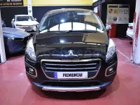 Usado Peugeot 3008 Style 150 CV (110 kW) 2015 Negro Familiar
