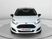 Usado Ford Fiesta Trend 75 CV (55 kW) 2015 Blanco Utilitario