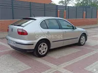 Usado Seat Leon 110 CV (80 kW) 2002 Gris / plata Utilitario