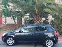 Usado Opel Corsa Color Edition 100 CV (73 kW) 2012 Negro Utilitario