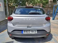 Usado Dacia Sandero Expression 101 CV (74 kW) 2023 Gris / plata Berlina