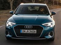 Usado Audi A3 Sportback S-Line 150 CV (110 kW) 2024 Plateado Utilitario