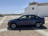 Usado Ford Focus Trend 100 CV (73 kW) 2010 Azul Berlina