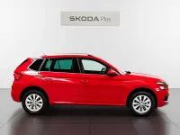 Usado Skoda Kamiq Ambition 150 CV (110 kW) 2022 Rojo SUV