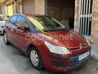Usado Citroën C4 90 CV (66 kW) 2009 Rojo Berlina