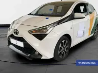 Usado Toyota Aygo X-play 71 CV (52 kW) 2019 Blanco Utilitario