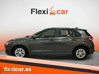 Usado Hyundai i30 110 CV (80 kW) 2021 Gris Berlina