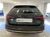 Usado Audi A4 Advanced Plus 136 CV (100 kW) 2021 Gris / plata Familiar