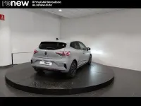 Używany Renault Clio V Techno 101 KM (74 kW) 2025 Szary Sedan/Limuzyna