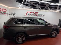 Usado Mitsubishi Outlander Motion 150 CV (110 kW) 2016 Gris / plata SUV