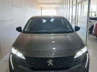 Usado Peugeot 3008 Active 130 CV (95 kW) 2022 Gris / plata SUV