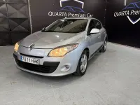 Usado Renault Mégane III Dynamique 110 CV (80 kW) 2011 Gris / plata Berlina