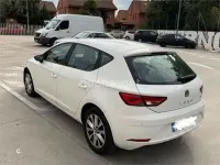 Usado Seat Leon Style 110 CV (80 kW) 2019 Blanco Berlina