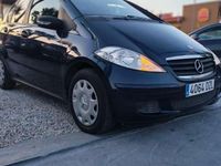 Usado Mercedes A160 82 CV (60 kW) 2006 Azul Utilitario