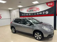 Usado Peugeot 2008 Style 82 CV (60 kW) 2016 Gris / plata SUV