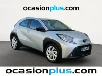 Begagnad Toyota Aygo X Play 72 HK (52 kW) 2024 Grå SUV