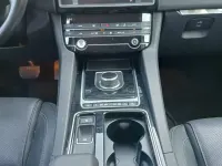 Usado Jaguar F-Pace Portfolio 180 CV (132 kW) 2016 Gris SUV
