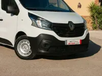 Usado Renault Trafic 95 CV (69 kW) 2015 Blanco Monovolumen