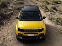 Usado Jeep Avenger Summit 100 HP (73 kW) 2023 Amarelo SUV