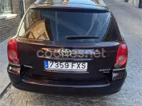 Usado Toyota Avensis Sol 150 CV (110 kW) 2007 Granate Familiar