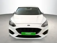 Usado Ford Focus ST-Line 125 CV (91 kW) 2021 Blanco Berlina