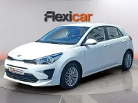 Usado Kia Rio 84 CV (61 kW) 2021 Blanco Berlina