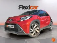 Usado Toyota Aygo Play 72 CV (52 kW) 2022 Rojo