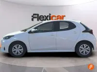 Usado Toyota Yaris 72 CV (52 kW) 2023 Blanco Utilitario