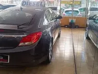 Usado Opel Insignia Edition 130 CV (95 kW) 2010 Gris / plata Berlina