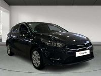 Usado Kia Ceed 120 CV (88 kW) 2023 Negro Utilitario