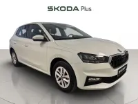 Usado Skoda Fabia Selection 95 CV (69 kW) 2025 Blanco Utilitario