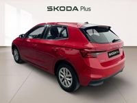 Usado Skoda Fabia Ambition 80 CV (58 kW) 2022 Rojo Utilitario