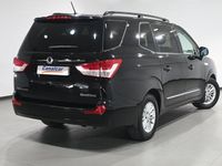 Usado Ssangyong (KGM) Rodius 155 CV (114 kW) 2013 Negro Monovolumen