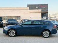 Usado Opel Insignia Business 140 CV (102 kW) 2015 Azul Familiar