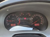 Usado Seat Leon 90 CV (66 kW) 2003 Rojo Berlina