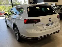 Usado VW Passat Alltrack 200 CV (147 kW) 2022 Blanco Familiar