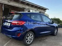 Usado Ford Fiesta Trend 85 CV (62 kW) 2018 Azul Utilitario