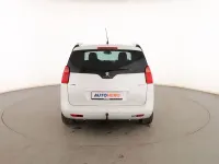 Usado Peugeot 5008 Style 120 CV (88 kW) 2016 Blanco Monovolumen