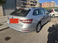 Usado Skoda Superb Ambition 150 CV (110 kW) 2019 Gris / plata Familiar