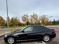 Usado BMW 318 Executive 143 CV (105 kW) 2010 Negro Berlina